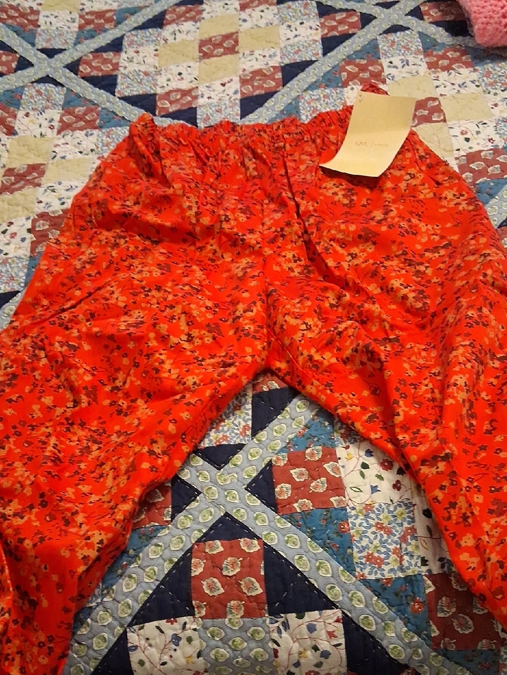 Denim&Co Bright Orange Floral Capris